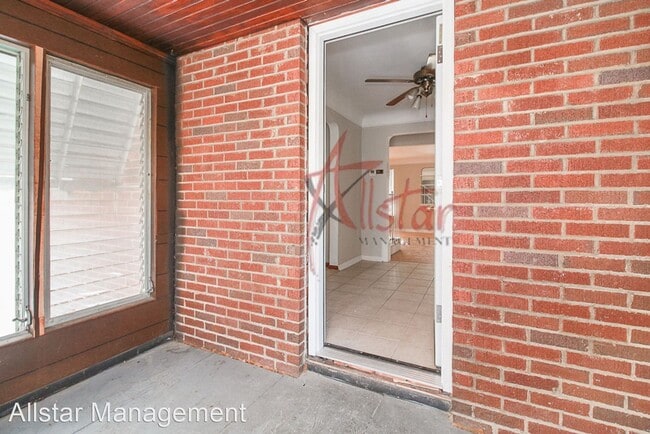 Building Photo - 3 br, 2 bath House - 6356 S. Canterbury Rd