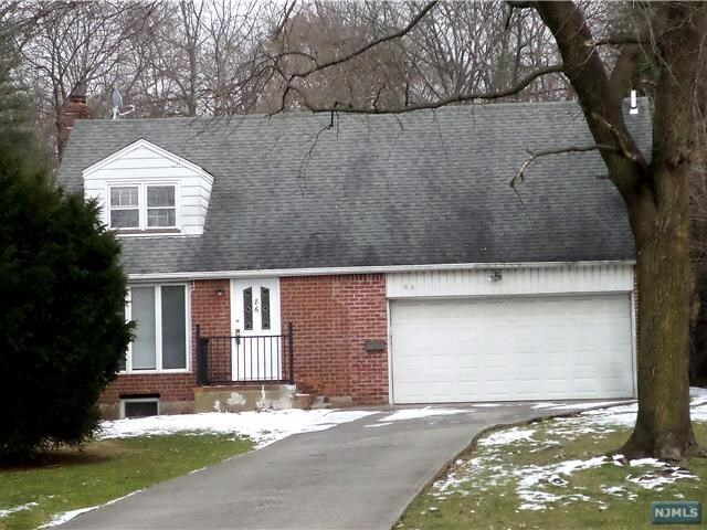 Primary Photo - 86 Dean Dr