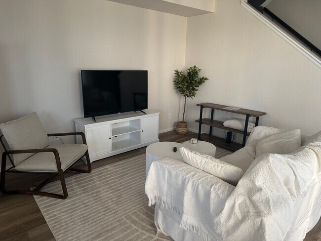 Foto del edificio - Modern Loveland Living | 3-Bed, 2.5-Bath Home with Garage
