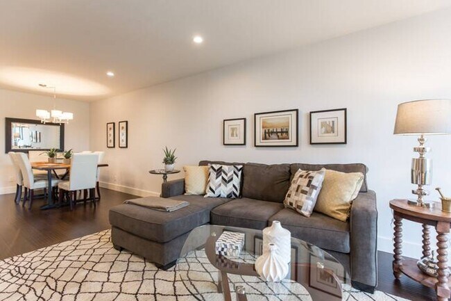 Foto del edificio - Remodeled 2 Bed / 2 Bath Condo – Valley Vi...