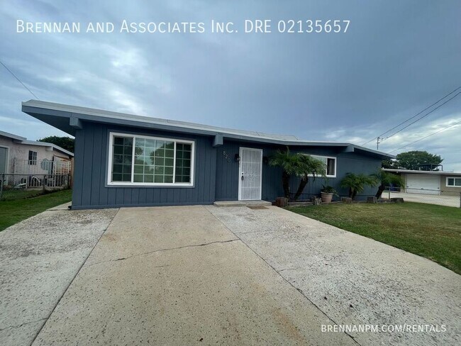 Foto del edificio - 820 Hickory Ct