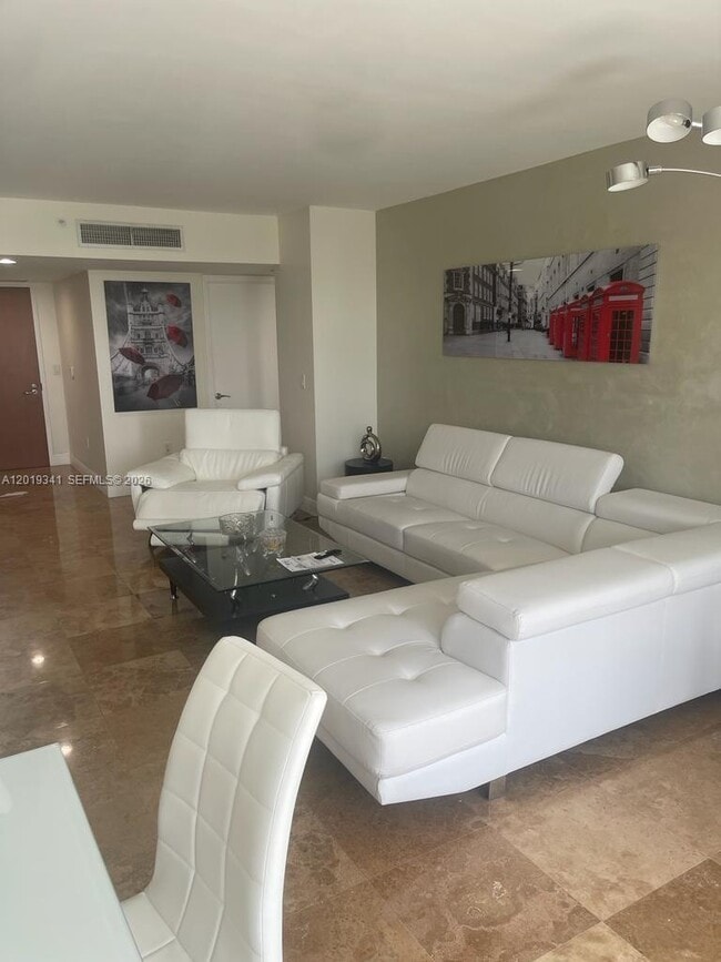 Foto del edificio - 16500 Collins Ave