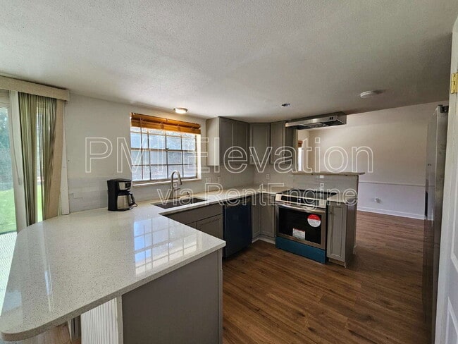Foto del edificio - 6824 S Willow St