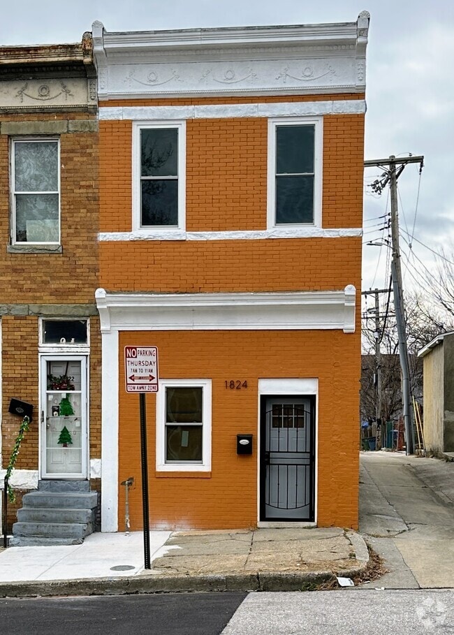 Building Photo - 1824 N Payson St