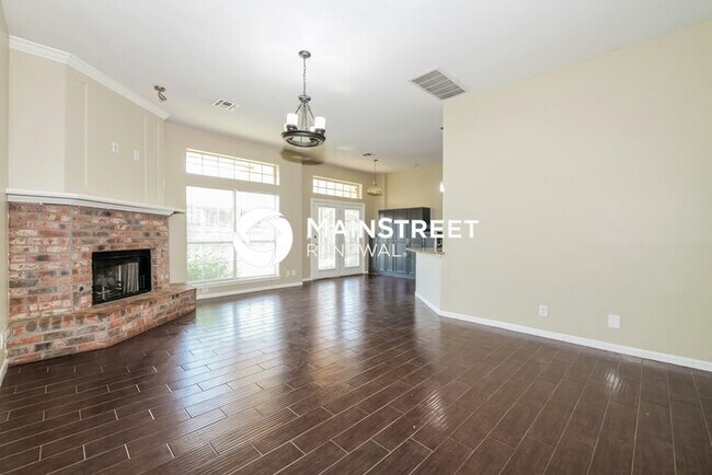 Foto del edificio - 3 Bedroom Pet-Friendly Home in Edmond, OK with Main Street Renewal