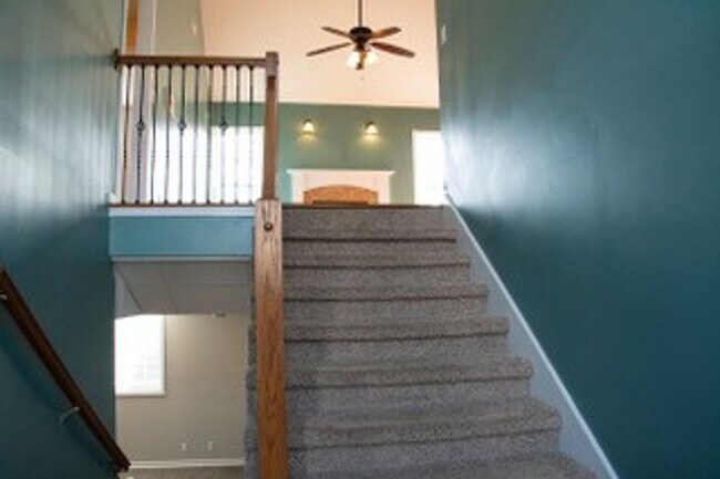 Foto del edificio - 514 Winding Bluff Way