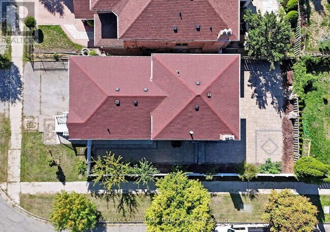 Building Photo - 54 Emcarr Dr