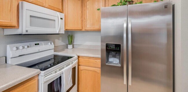 Kitchen - 5861 Sperry Dr