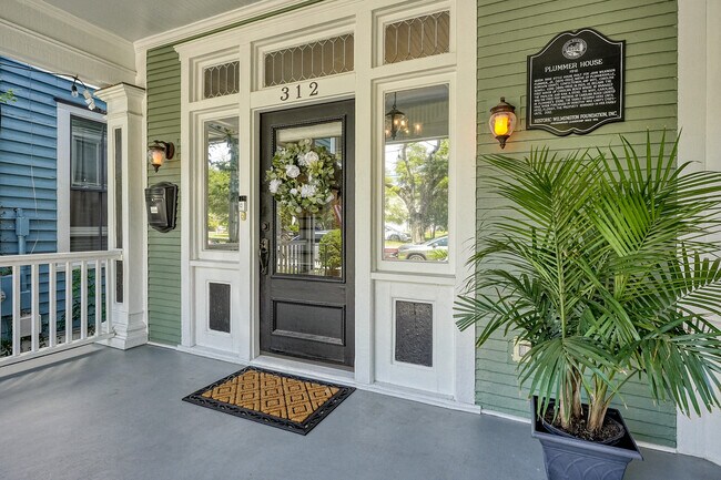 Foto del edificio - 312 N 5th Ave