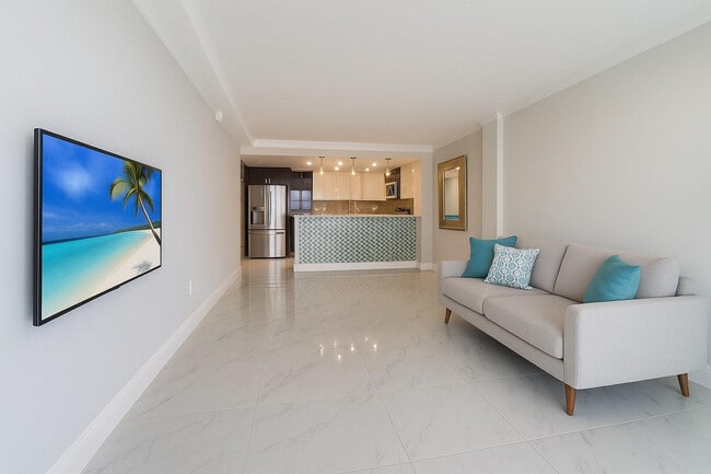 Foto del edificio - 19380 Collins Ave