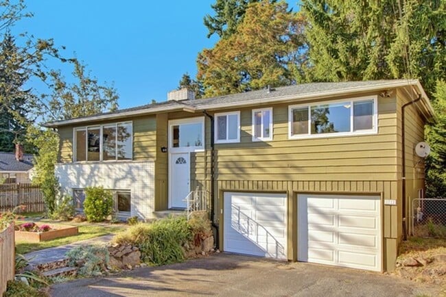 Seattle Northgate single family house 4 be... - Seattle Northgate single family house 4 be...