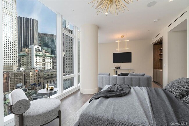 Building Photo - 20 W 53rd St