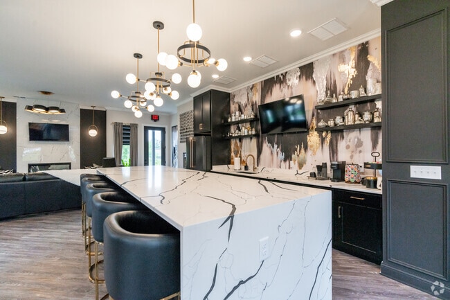 Pisos en el 10º - Casa Club - Flats on 10th