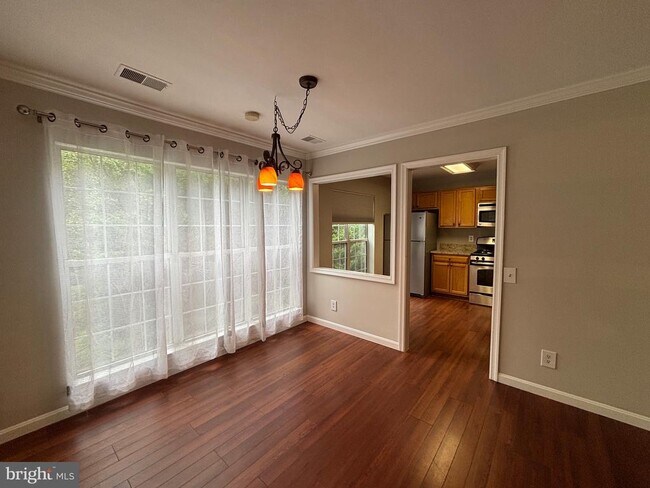 Foto del edificio - 9230 Cardinal Forest Ln