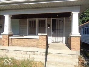 Building Photo - 812 N Bradley Ave
