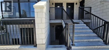Building Photo - 410 Northfield Dr W