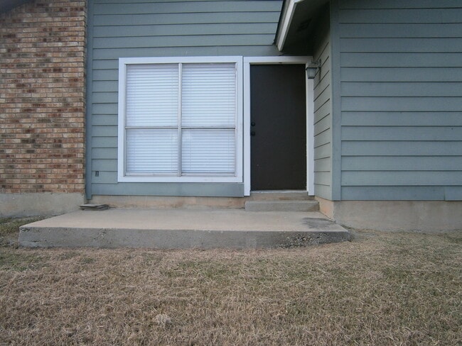 Building Photo - 7004 Aries Ln