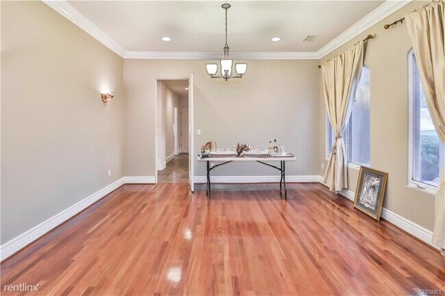 Building Photo - 5 br, 5 bath House - 5324 Genesta Ave