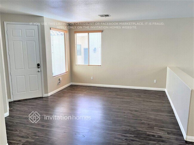 Foto del edificio - 9149 Dorrell Ln