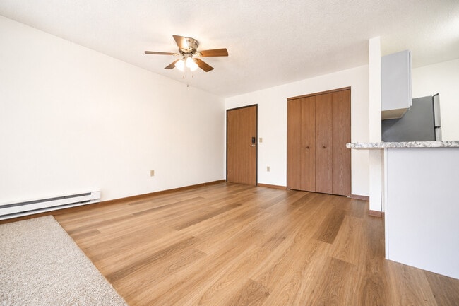 Building Photo - Murdock Apartments
