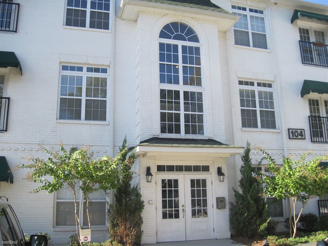 104 Sunset Cir Unit 301, Greensboro, NC 27408 Condo for Rent in