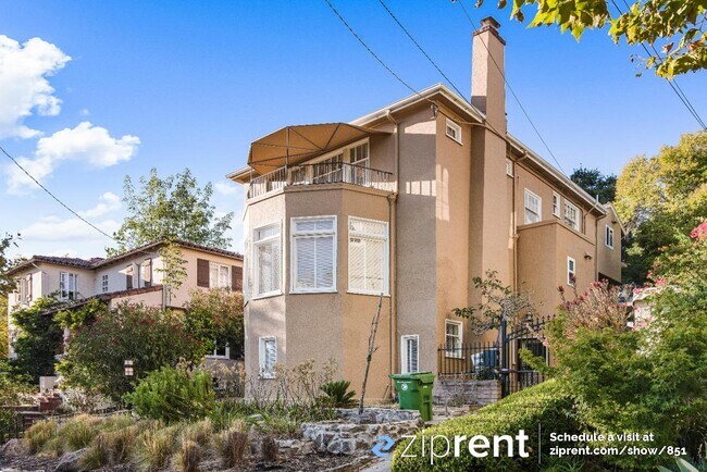 Foto del edificio - 806 Rosemount Rd