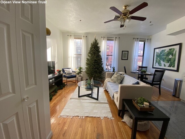 Building Photo - 240 Hanover St