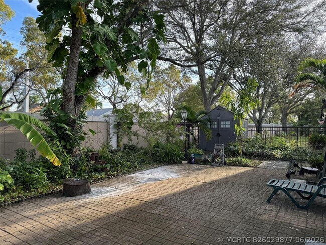 Foto del edificio - 1038 W Jasmine Ln