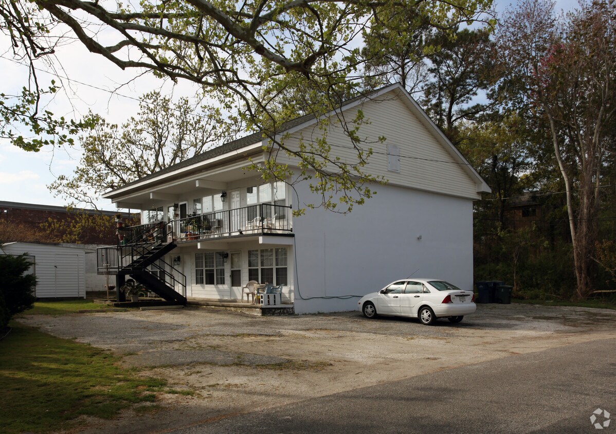 Primary Photo - 507 67th Ave N