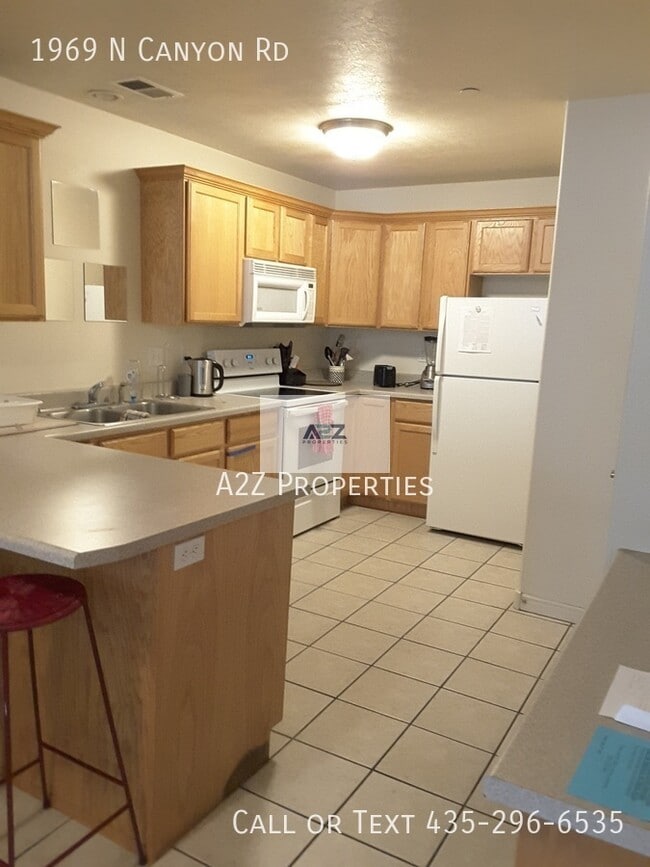 Foto del edificio - 1969 N Canyon Rd