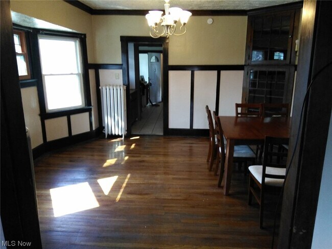 Building Photo - 280 Fairgreen Ave