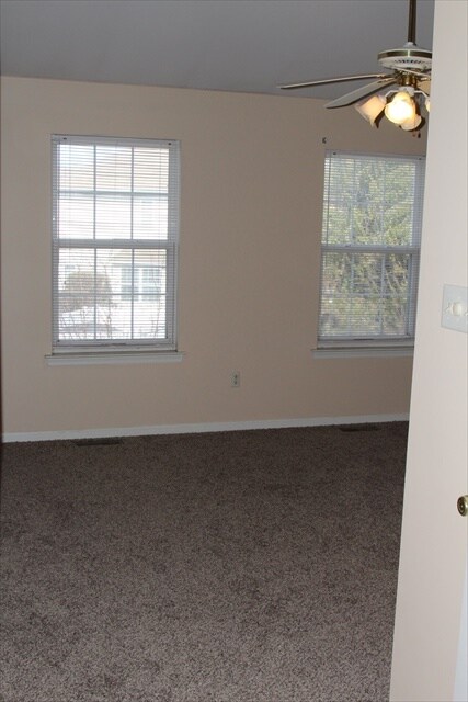 Building Photo - 116 Yorkshire Way