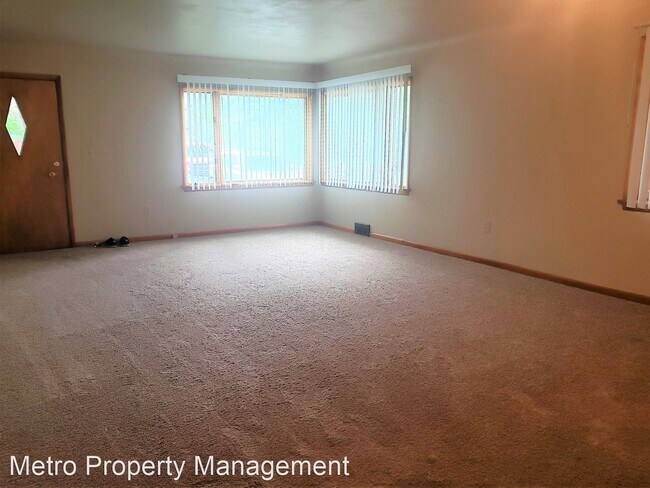 Building Photo - 4 br, 2 bath House - 526 Parkhill Dr
