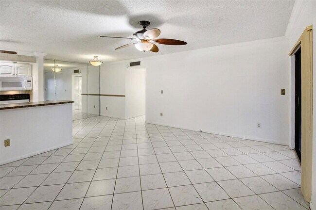 Building Photo - 9926 S Belfort Cir