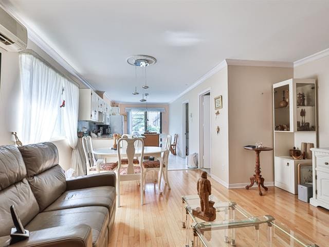 Dining / living - 4560 Av Mercier