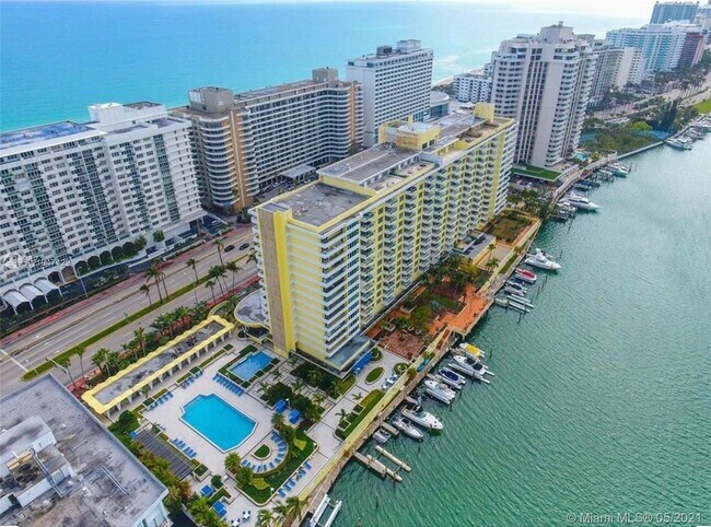 Building Photo - 5600 Collins Ave