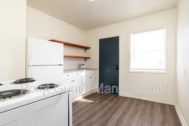Building Photo - 848 Sylvan - 848S