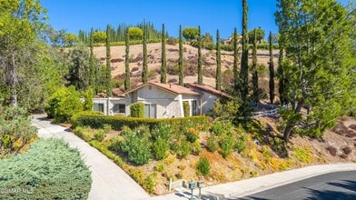 Building Photo - 32355 Saddle Mountain Dr