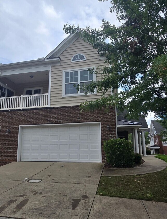 Primary Photo - Beautiful Condo Minutes from Ballantyne wi...