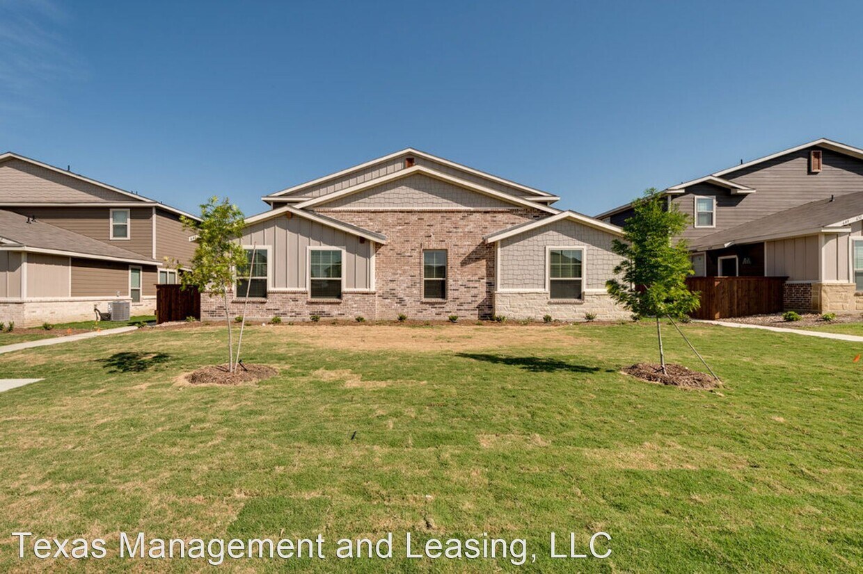 643 Harvest Moon Dr, Venus, TX 76084 House Rental in Venus, TX