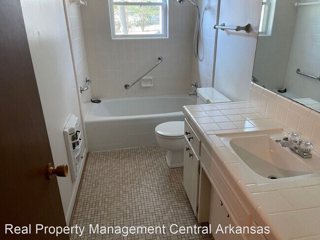 Foto del edificio - 3 br, 2 bath House - 8111 Lowell Ln.