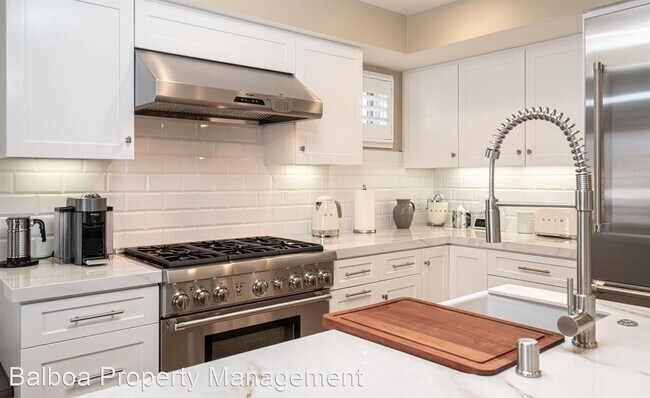 Foto del edificio - 2 br, 2.5 bath House - 716.5 Larkspur Ave