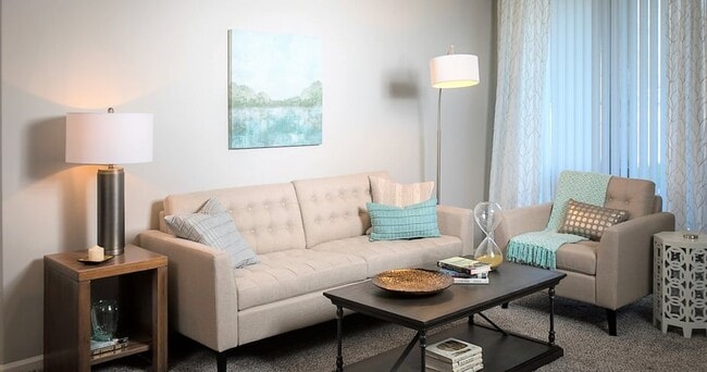 Building Photo - Woodlake Apartments