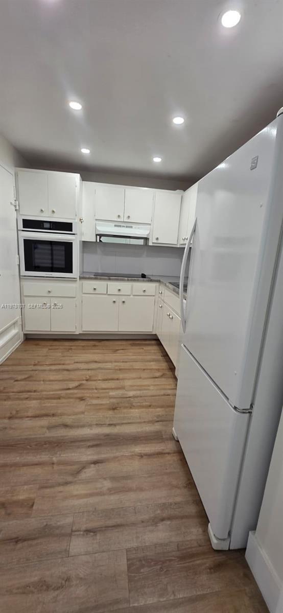 Foto del edificio - 400 Kings Point Dr