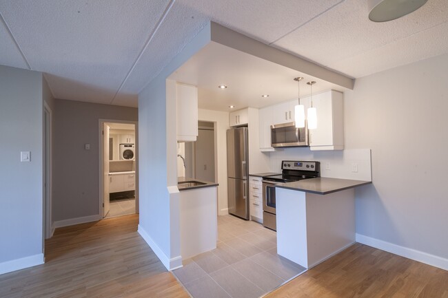 Building Photo - Les Appartements St Lambert