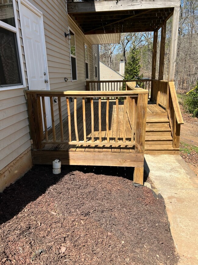 Private deck entrance - 3734 Looper Rdg