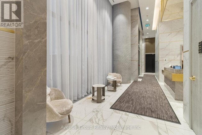 Building Photo - 898 Portage Pkwy