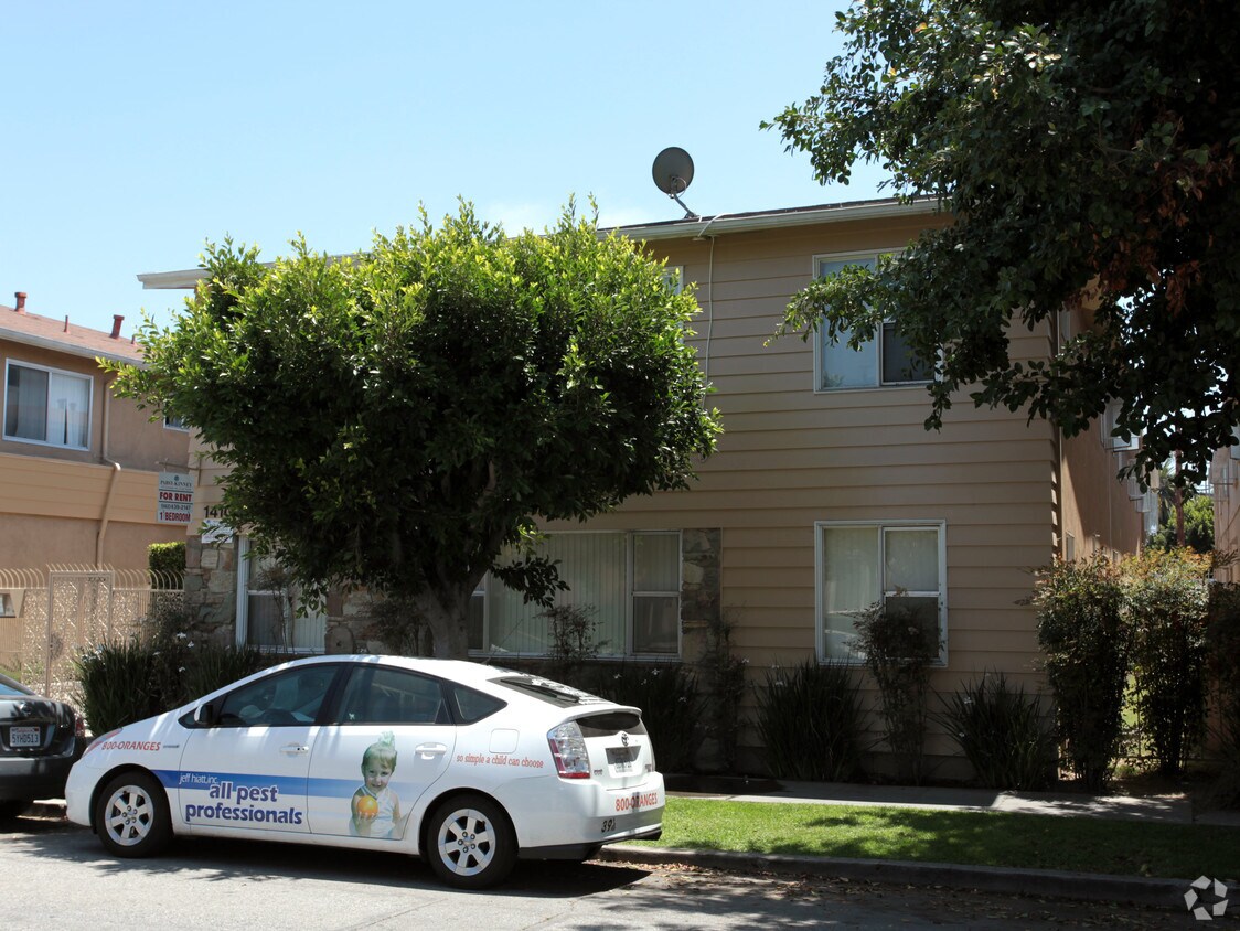 Foto del edificio - 1410 E 3rd St