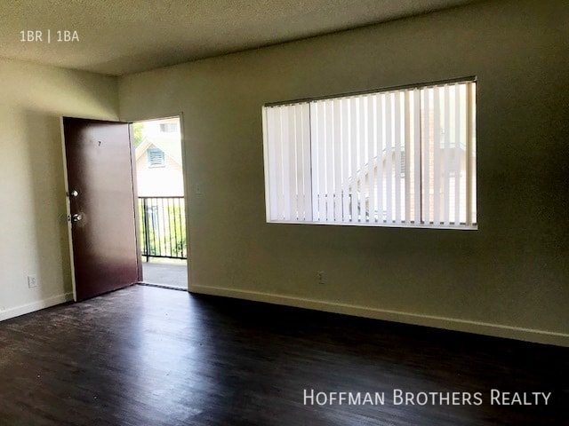 Foto del edificio - 151 N Hoover St