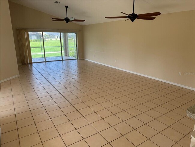 Building Photo - 2 Windward Terrace